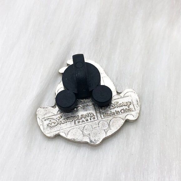 🔮 5/$25‎ Disney Little Mermaid Flounder Emoji Pin - Picture 3 of 3